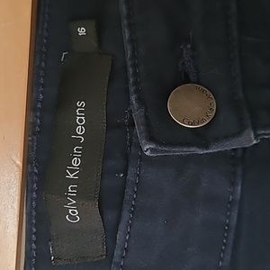 Navy blue cropped Calvin Klein  jeans, size 16